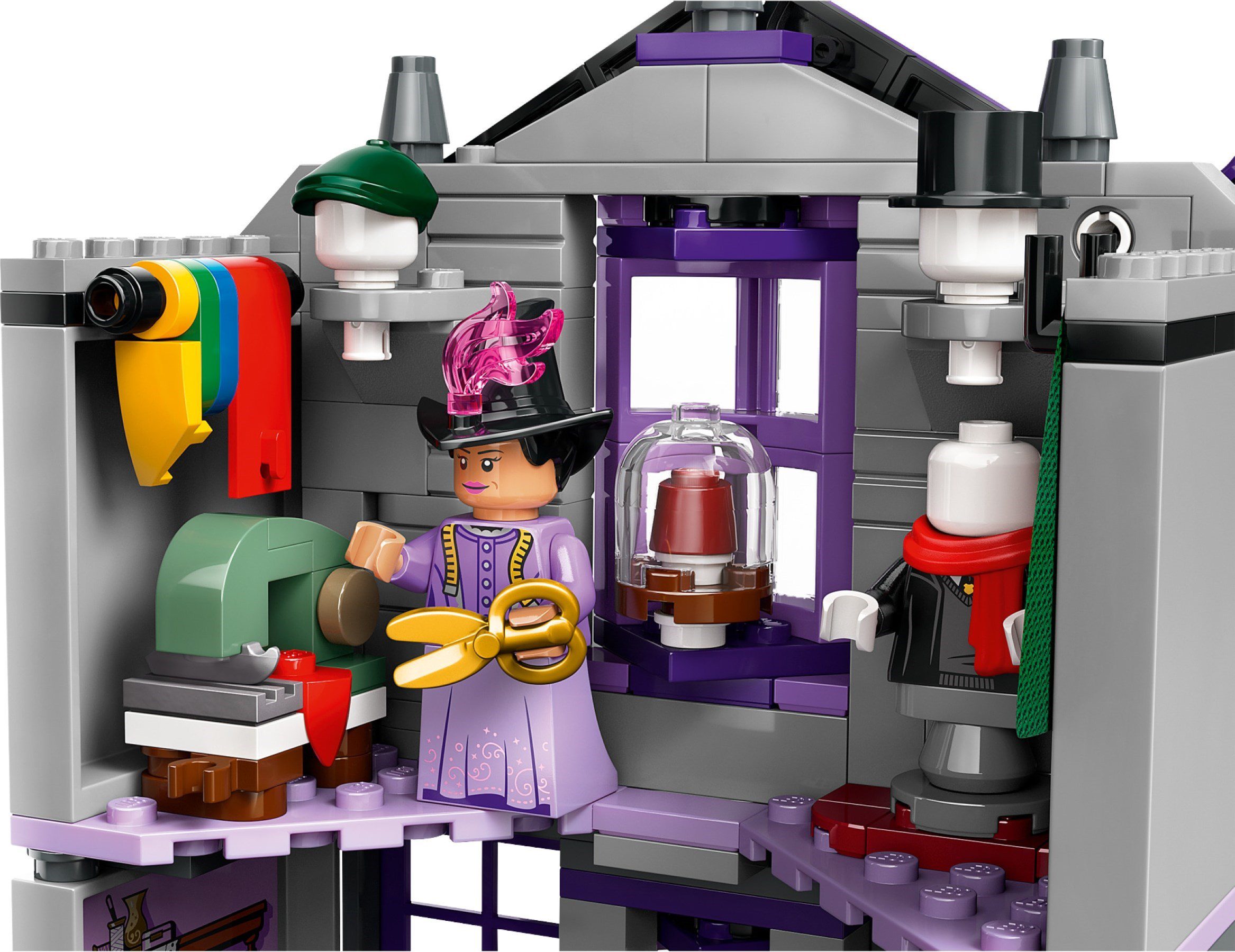 Ollivanders & Madam Malkin's Robes (76439) – $63 | Image 3