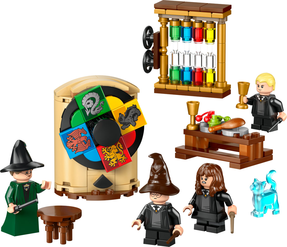 Hogwarts Castle: Sorting Hat Ceremony (76460) – $10 | Image 1