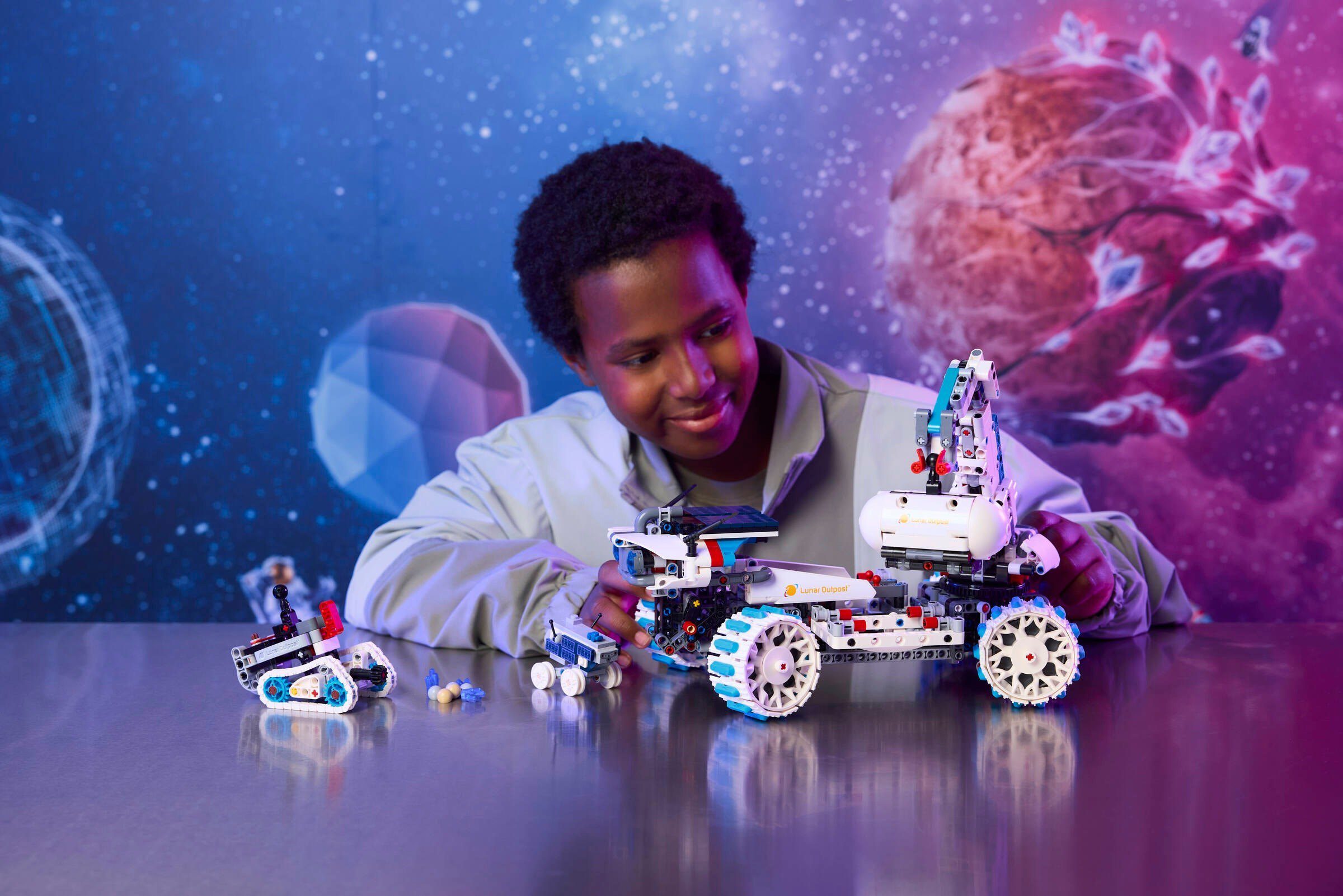 LEGO Lunar Outpost Moon Rover Space Vehicle (42211) | Image 5