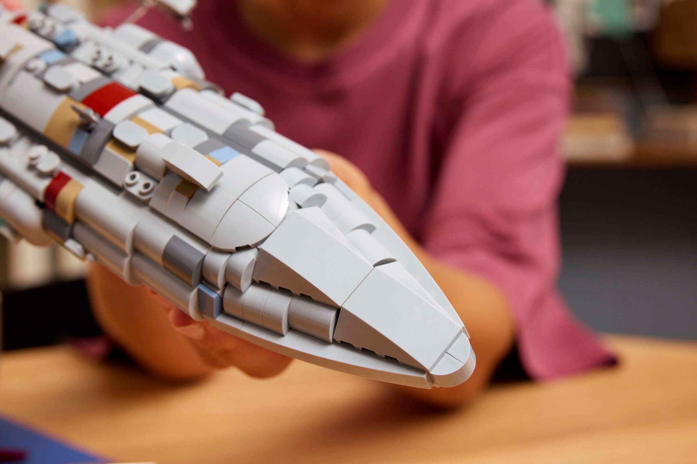 LEGO Home One Starcruiser (75405) | Image 3