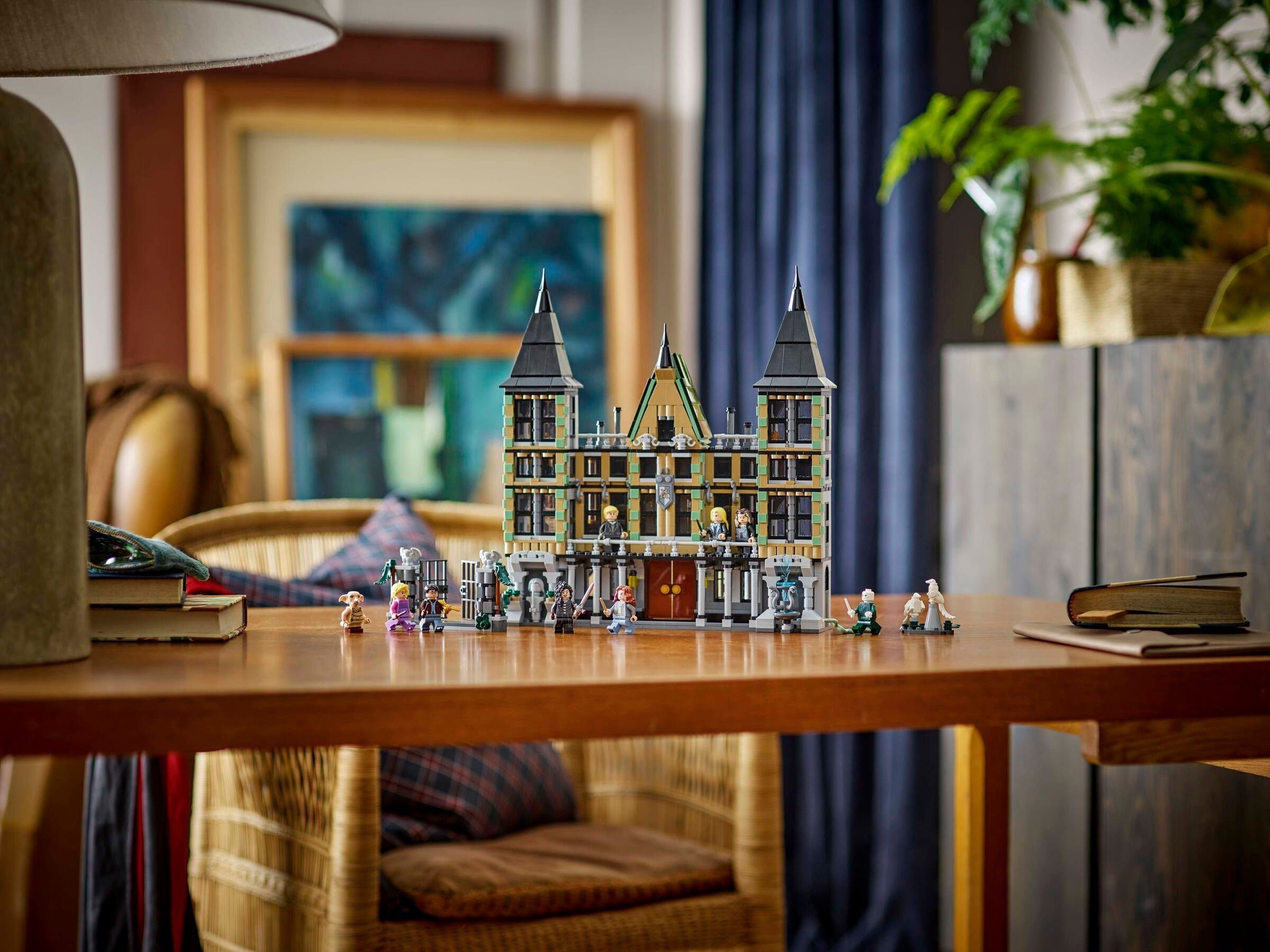LEGO Malfoy Manor (76453) | Image 6