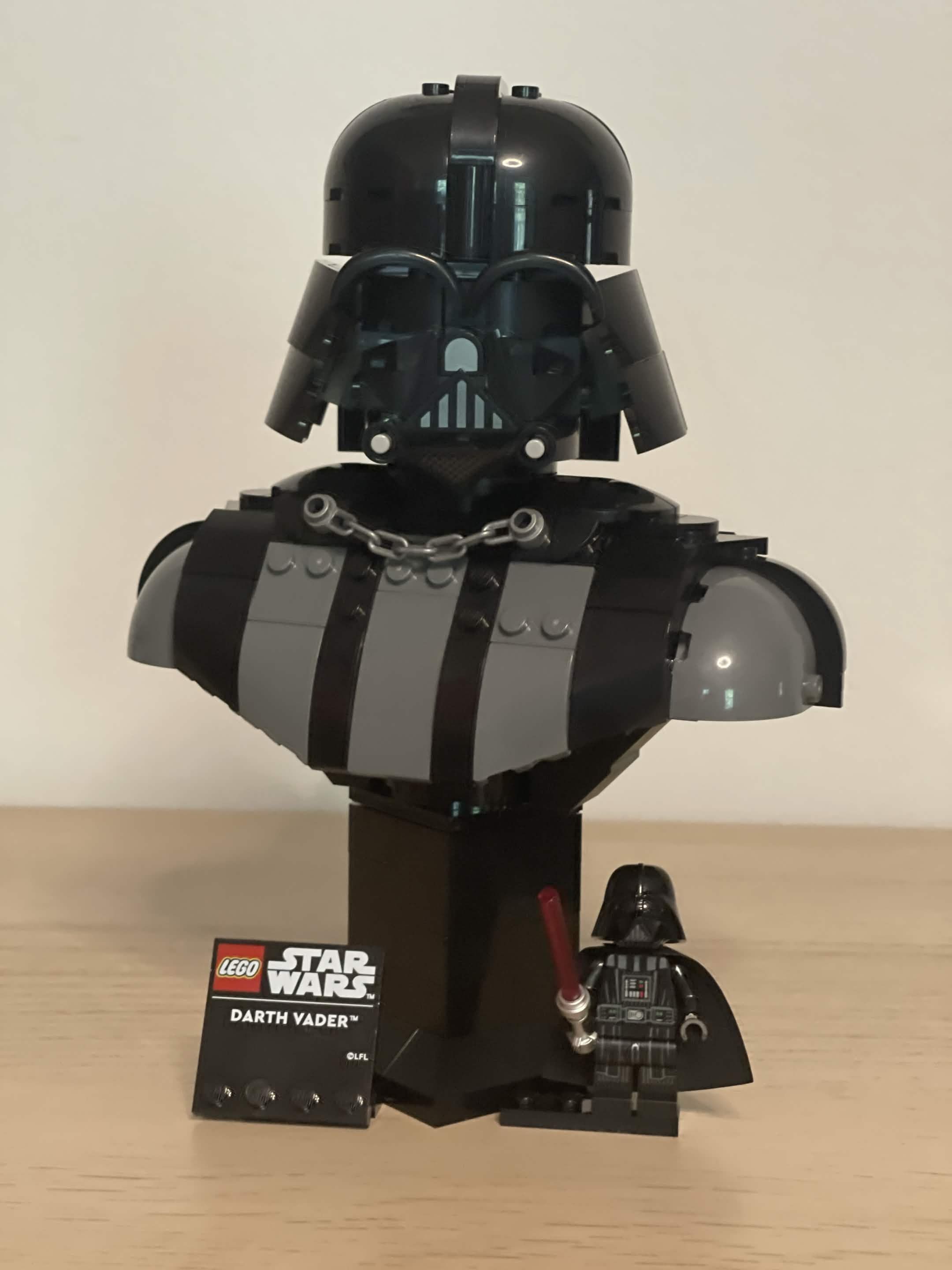 LEGO Darth Vader Bust 75439 front view with Darth Vader minifig and nameplate on display stand