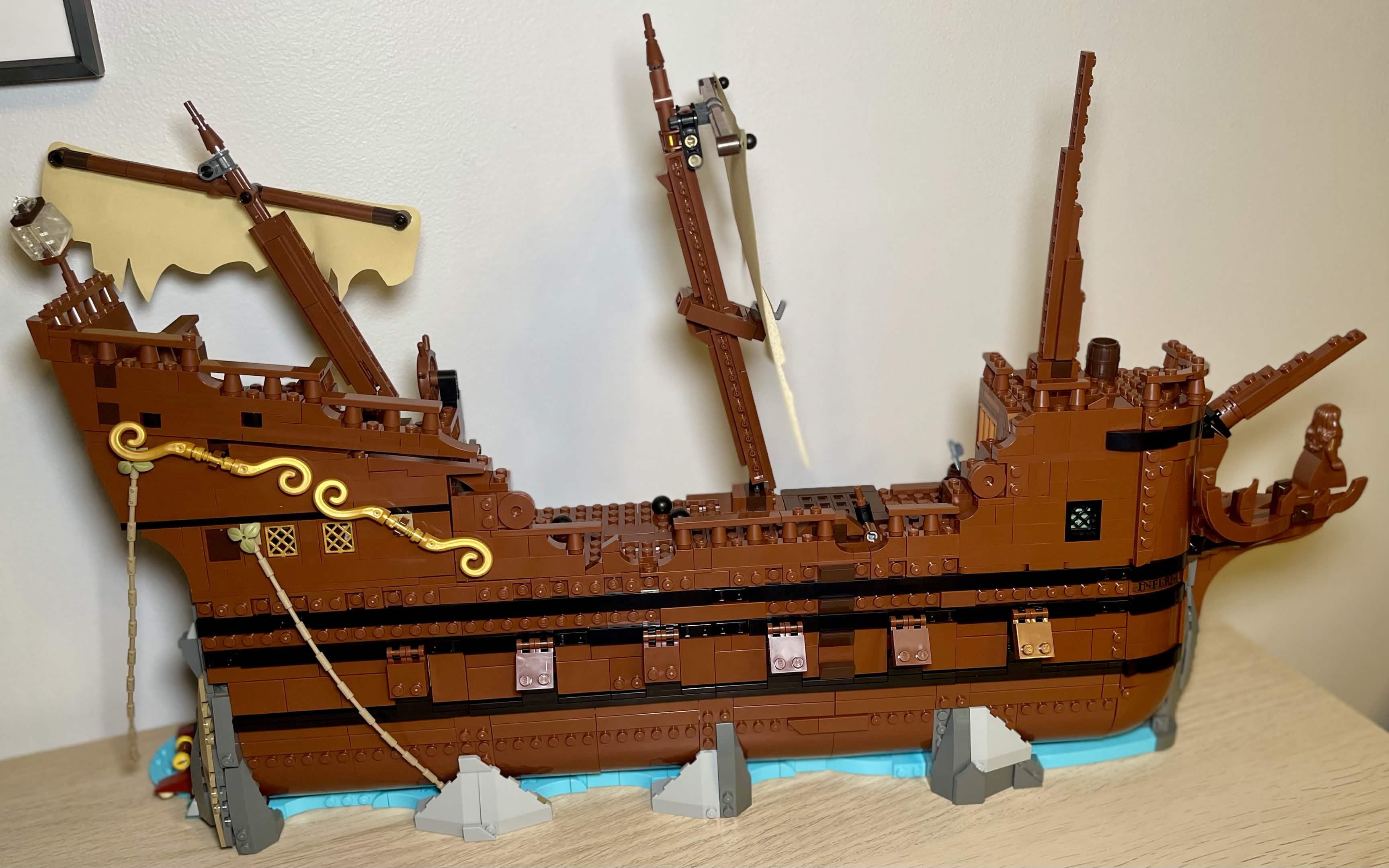 LEGO 21363 The Goonies full exterior Inferno pirate ship model