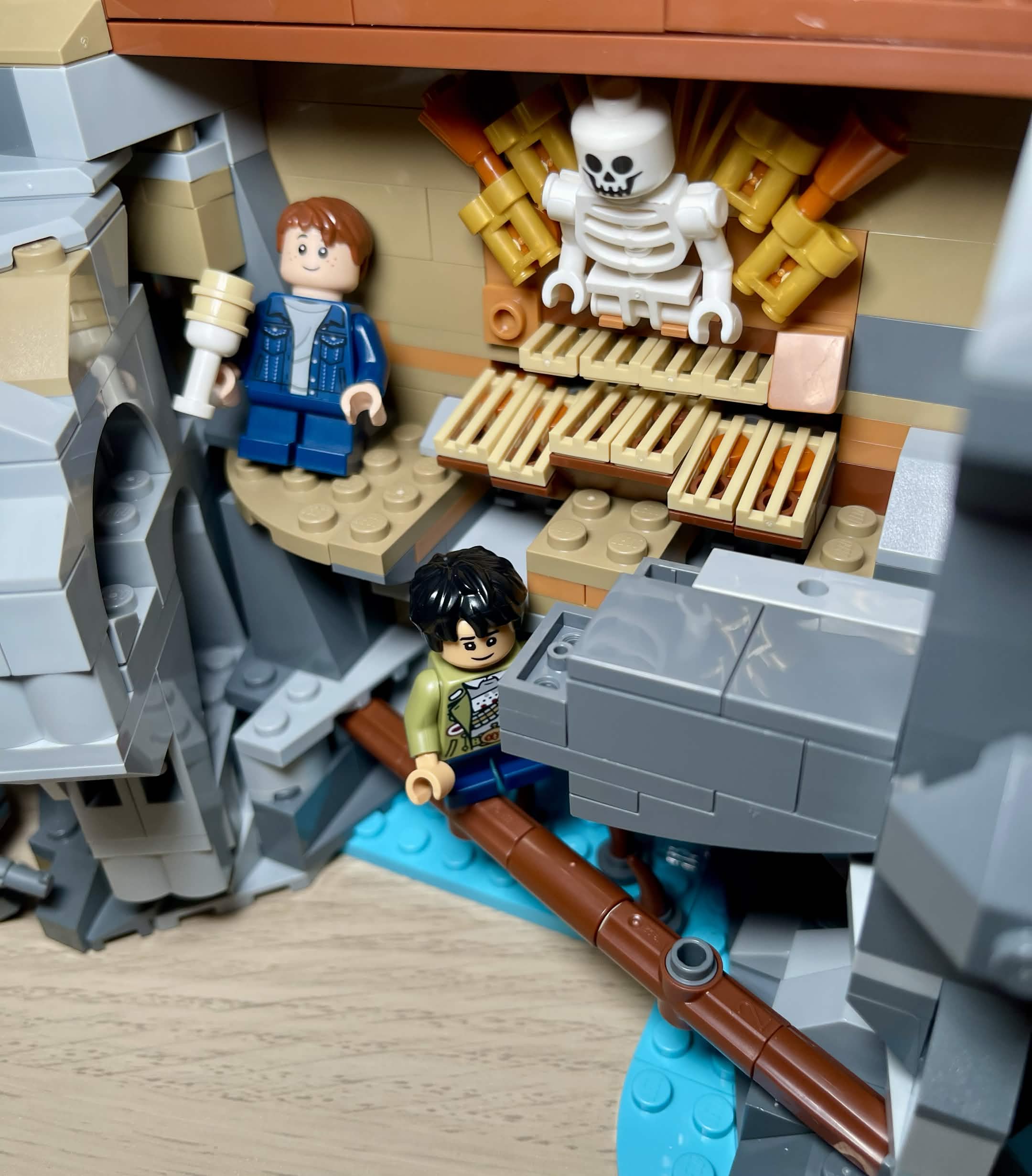 LEGO 21363 The Goonies organ pipe booby trap detail