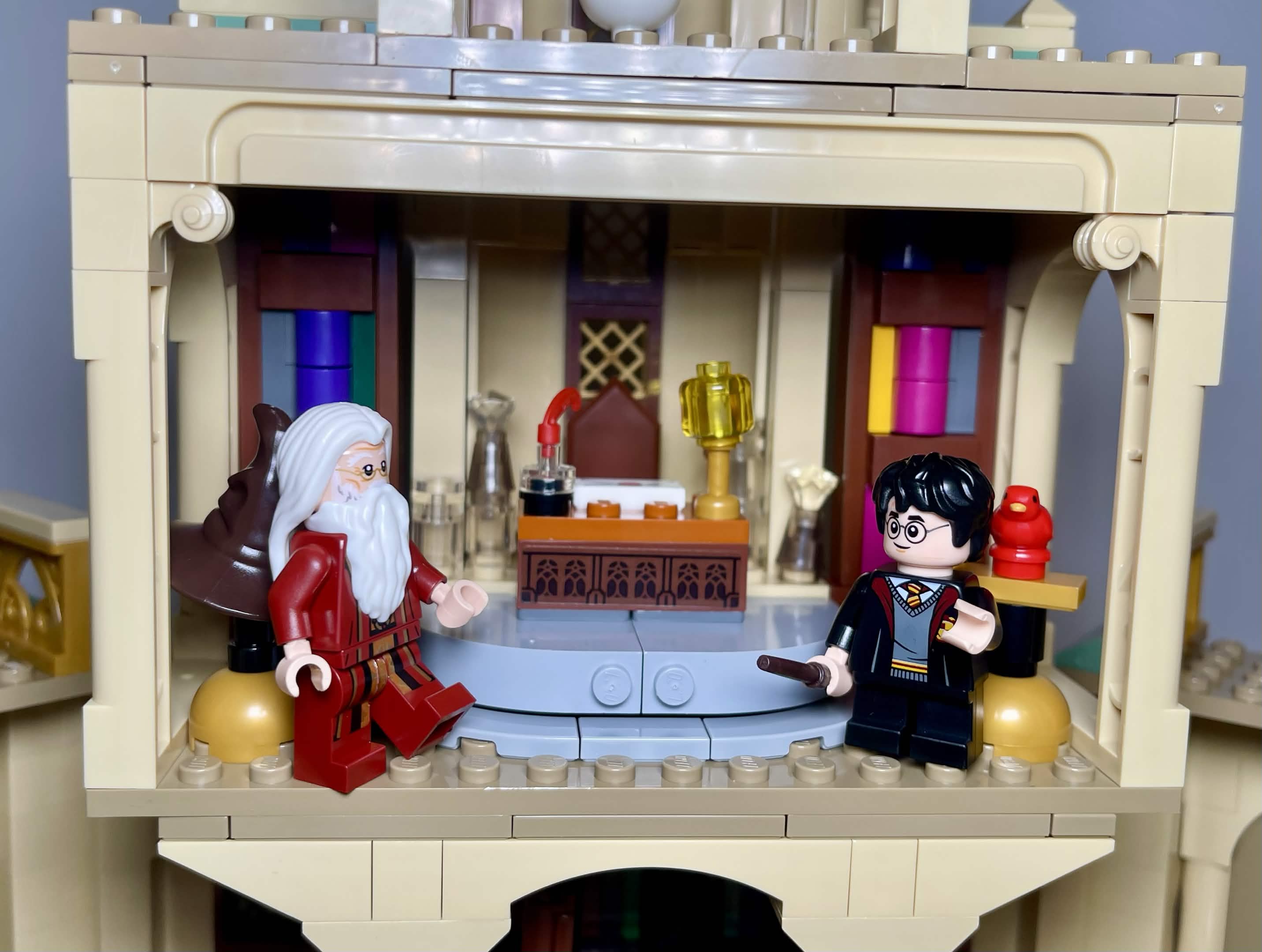 LEGO 76402 Dumbledore's Office interior with Dumbledore and Harry Potter minifigures