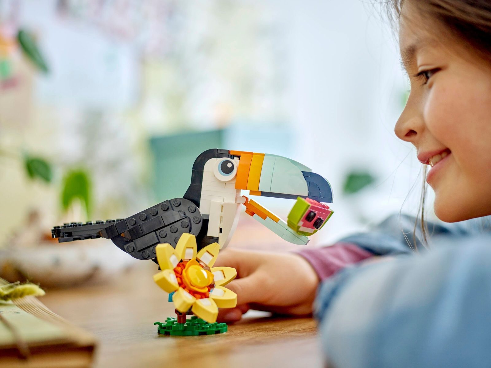 Wild Animals: Tropical Toucan (31173) – $9.99 | Image 4