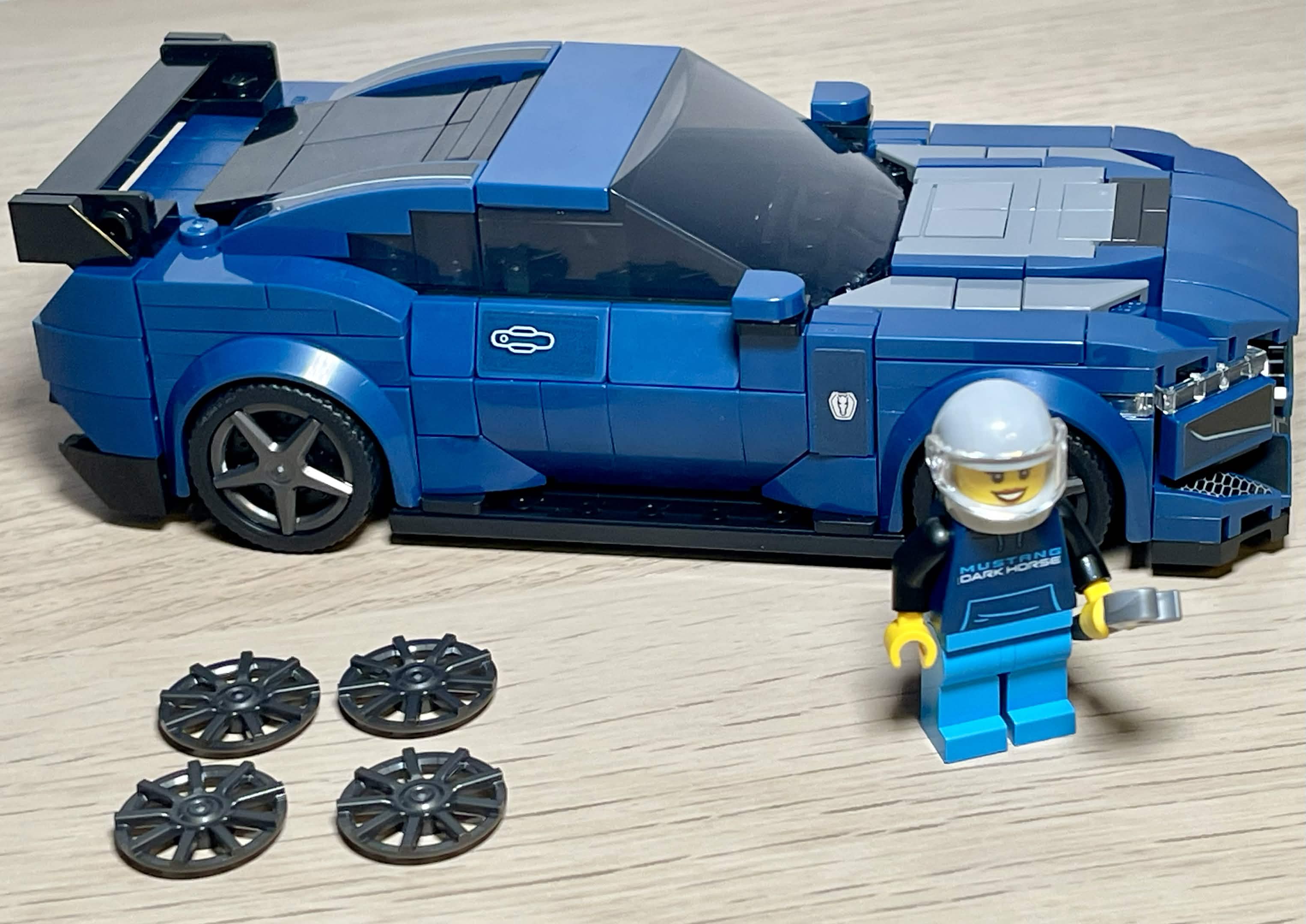 LEGO 76920 Speed Champions Ford Mustang Dark Horse full set with minifig and extra rims