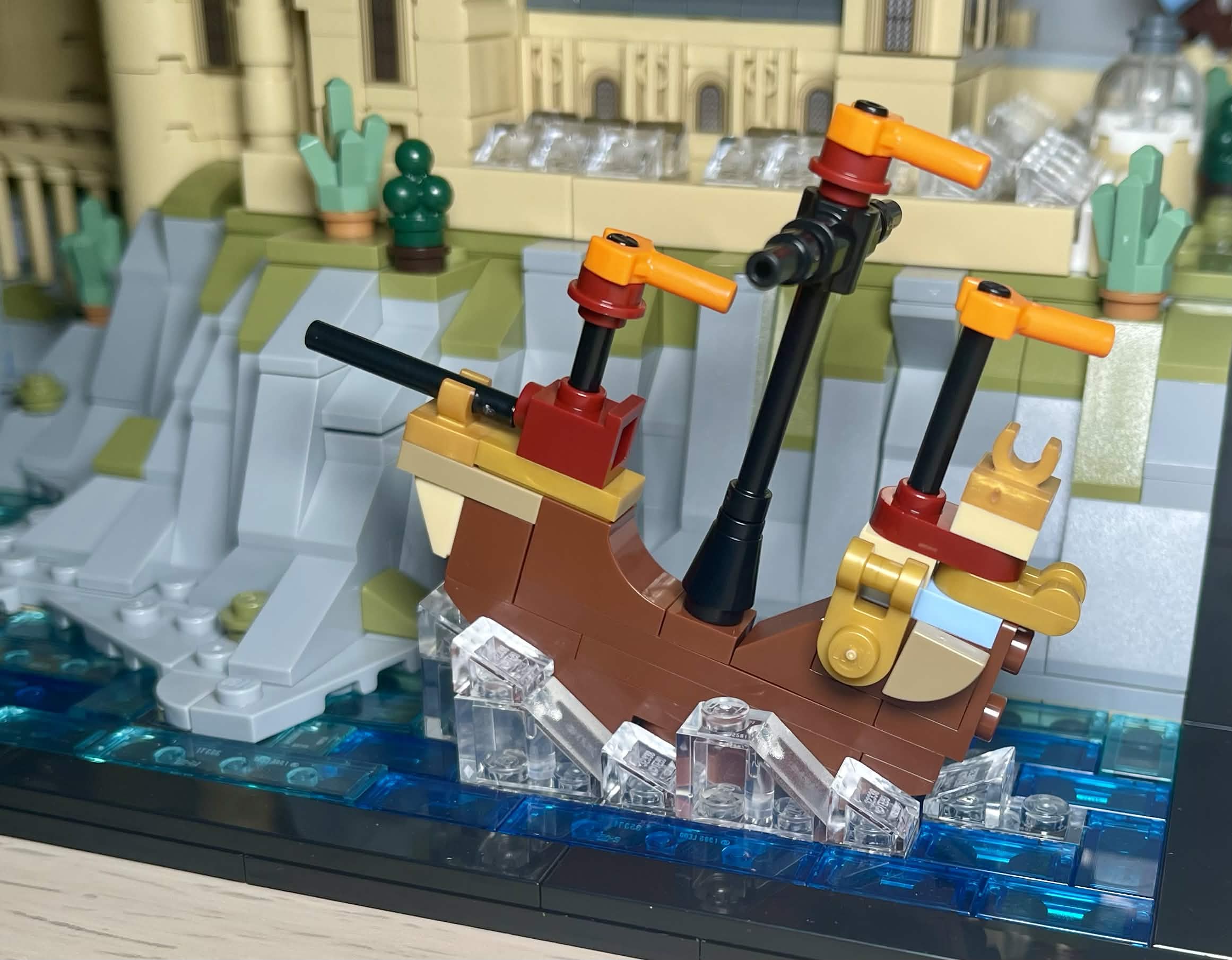 LEGO 76419 Hogwarts Castle boat crossing the Black Lake
